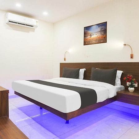 Super Townhouse Vikaspuri Hotel เดลี ภายนอก รูปภาพ
