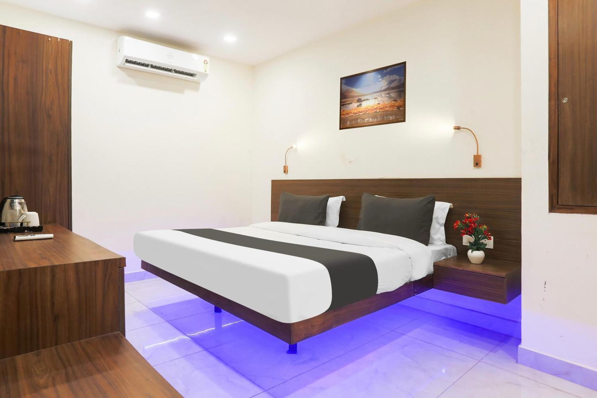 Super Townhouse Vikaspuri Hotel เดลี ภายนอก รูปภาพ