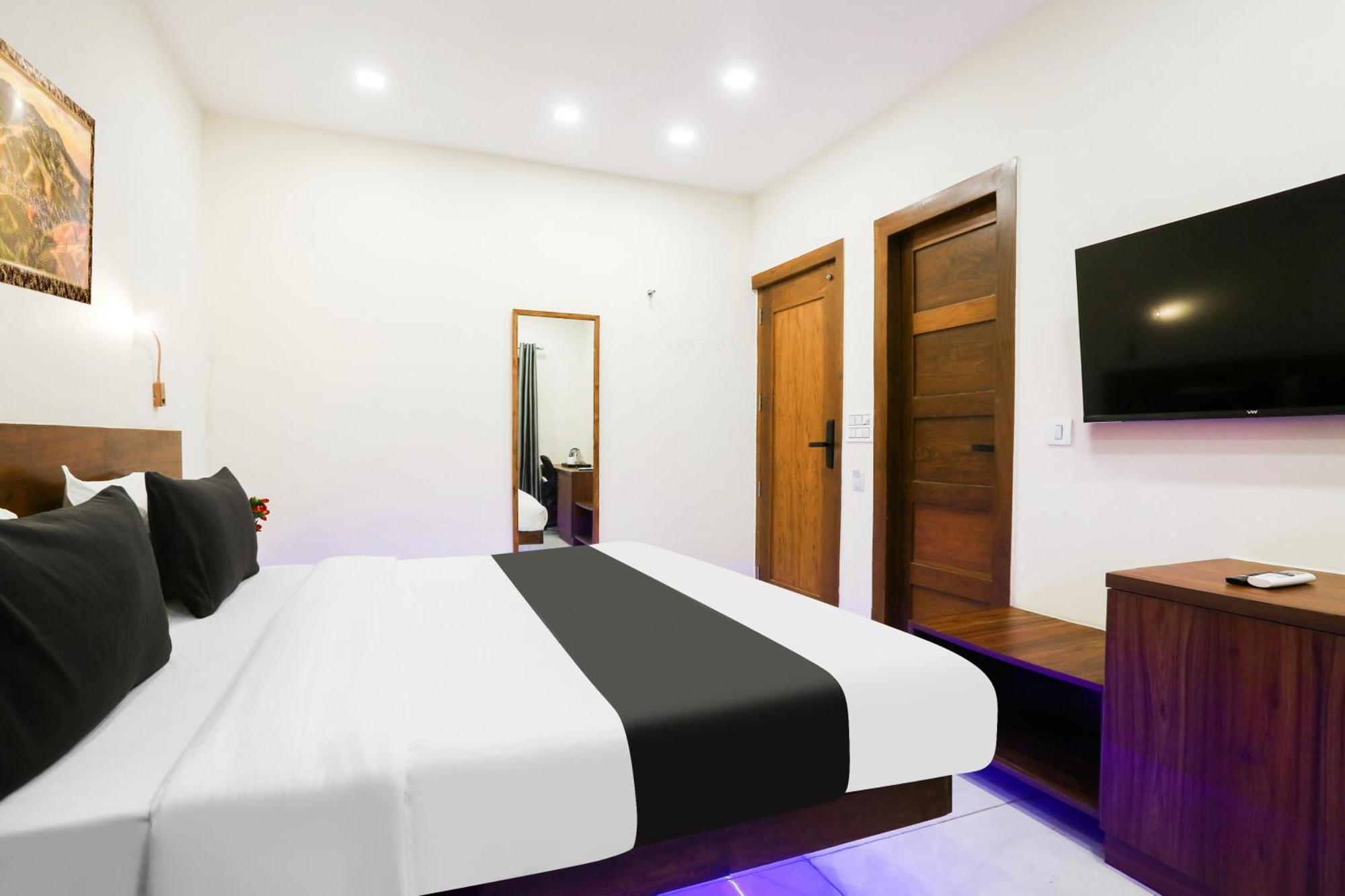 Super Townhouse Vikaspuri Hotel เดลี ภายนอก รูปภาพ