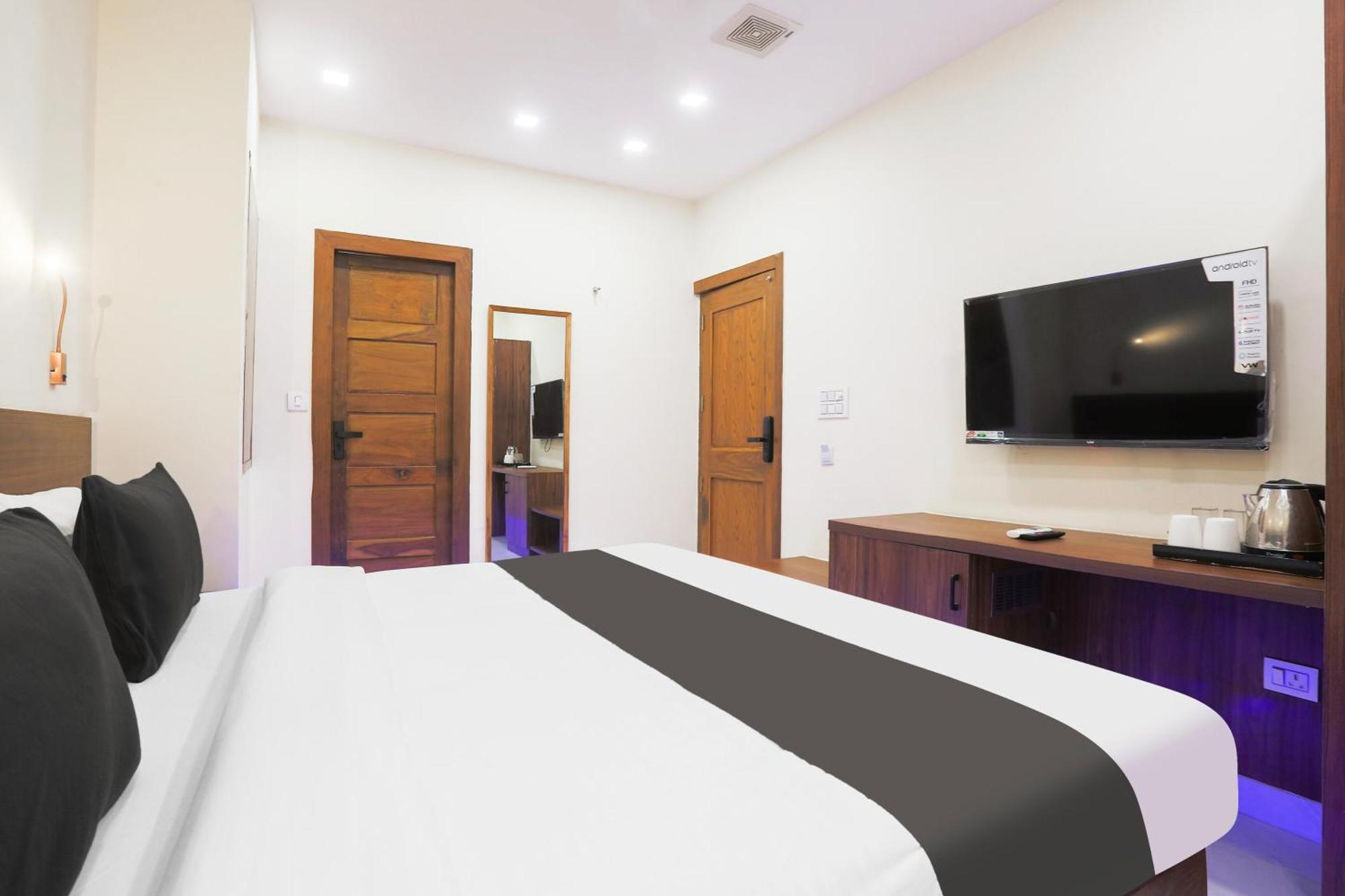 Super Townhouse Vikaspuri Hotel เดลี ภายนอก รูปภาพ